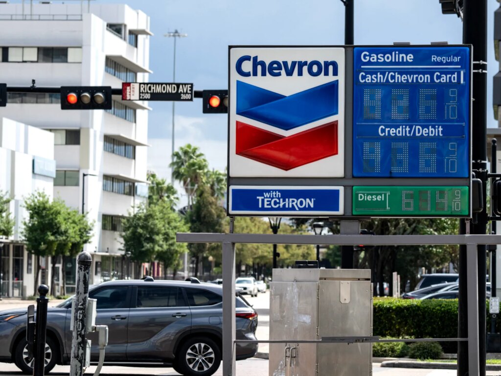President Trump blames Democrats and Ukraine for soaring U.S. fuel prices, not the Iran war | Oil and Gas News