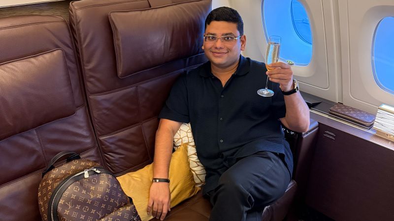 This aviation fan has flown on the A380 superjumbo 220 times